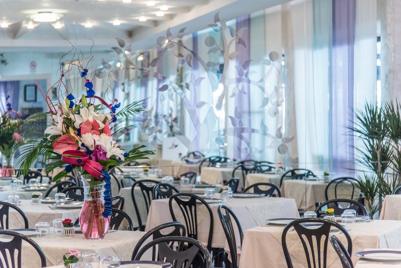 Hotel Nuovo Giardino Rimini Eksteriør billede