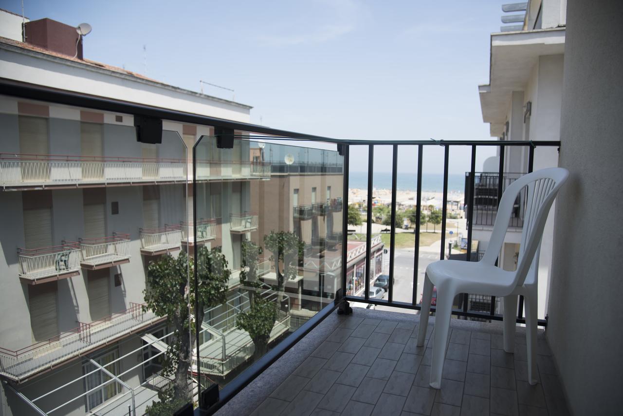 Hotel Nuovo Giardino Rimini Eksteriør billede